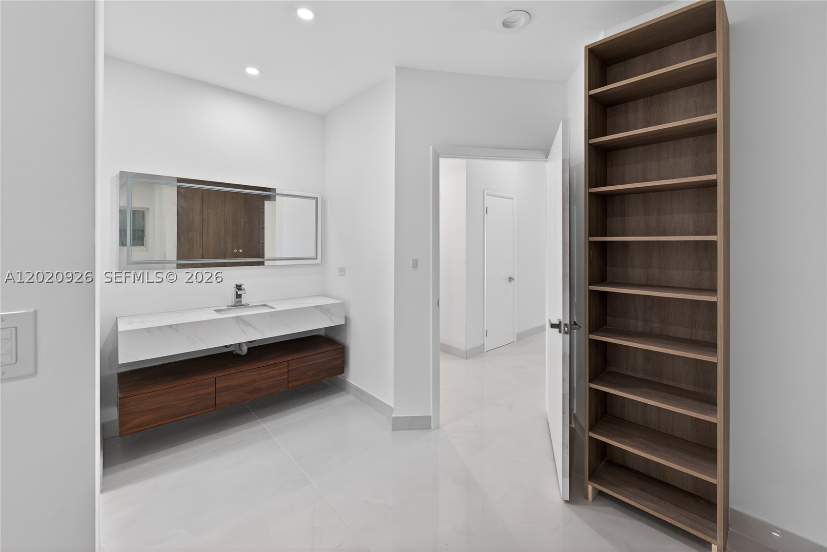1101 S Shore Dr #1, Miami Beach FL 33141