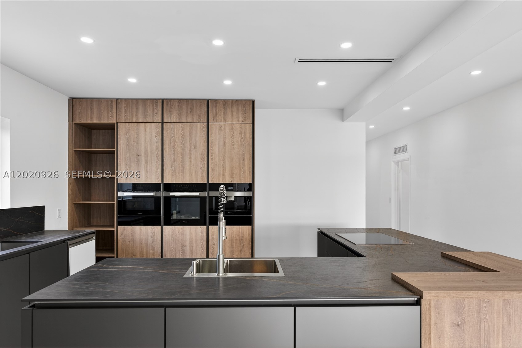 1101 S Shore Dr #1, Miami Beach FL 33141