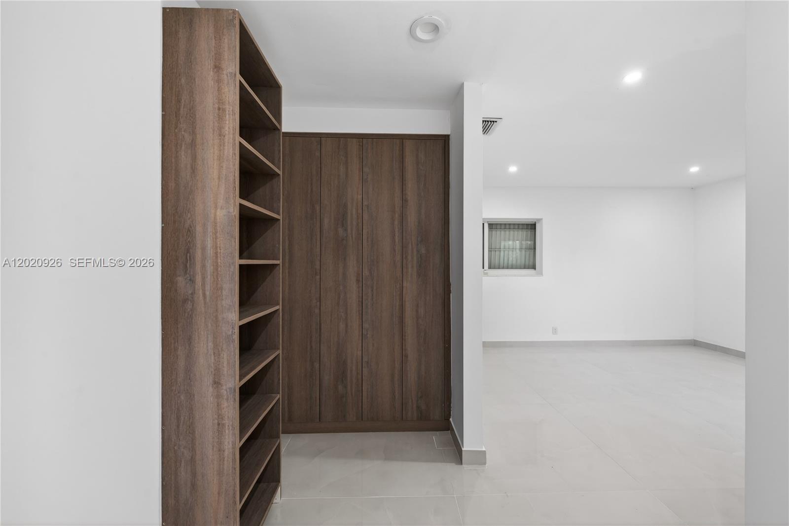 1101 S Shore Dr #1, Miami Beach FL 33141