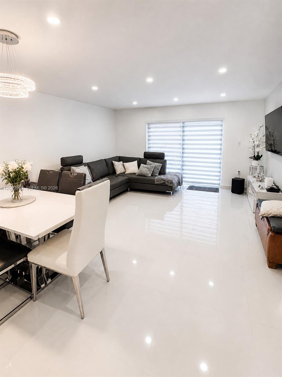 401 SW 109th Ave #14, Miami FL 33174