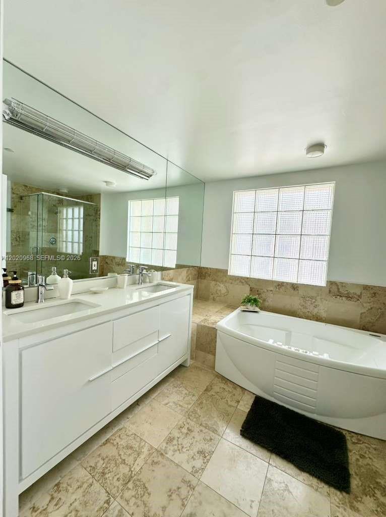 1455 Ocean Dr #1211, Miami Beach FL 33139