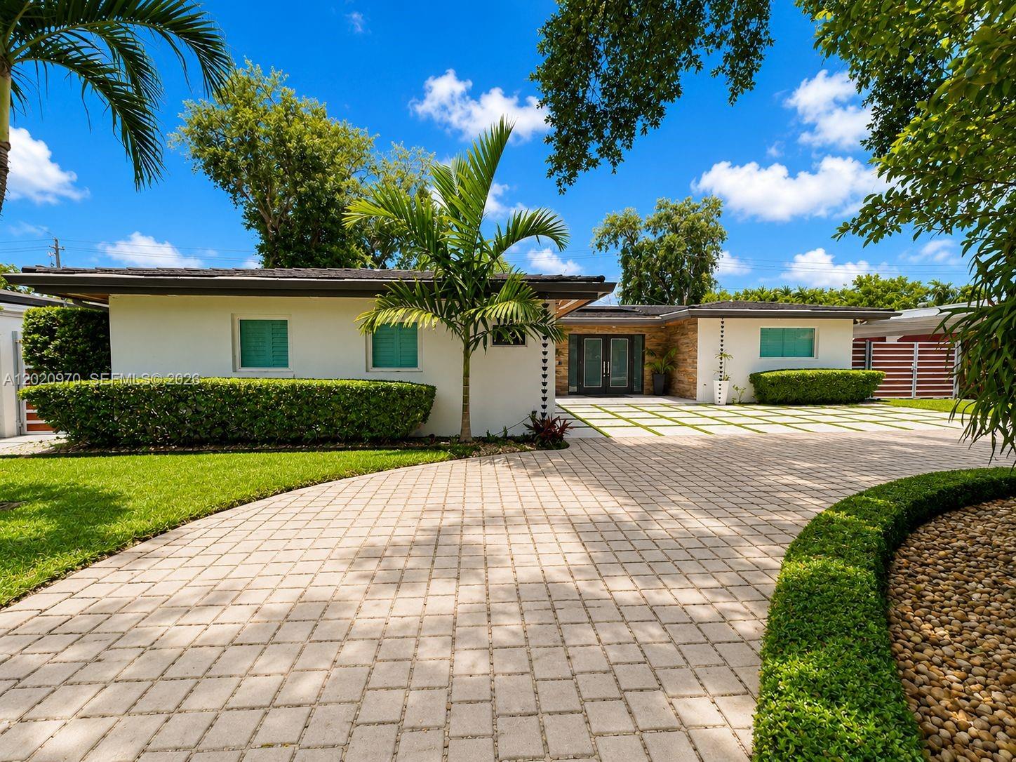 95 Shore Dr W, Miami FL 33133