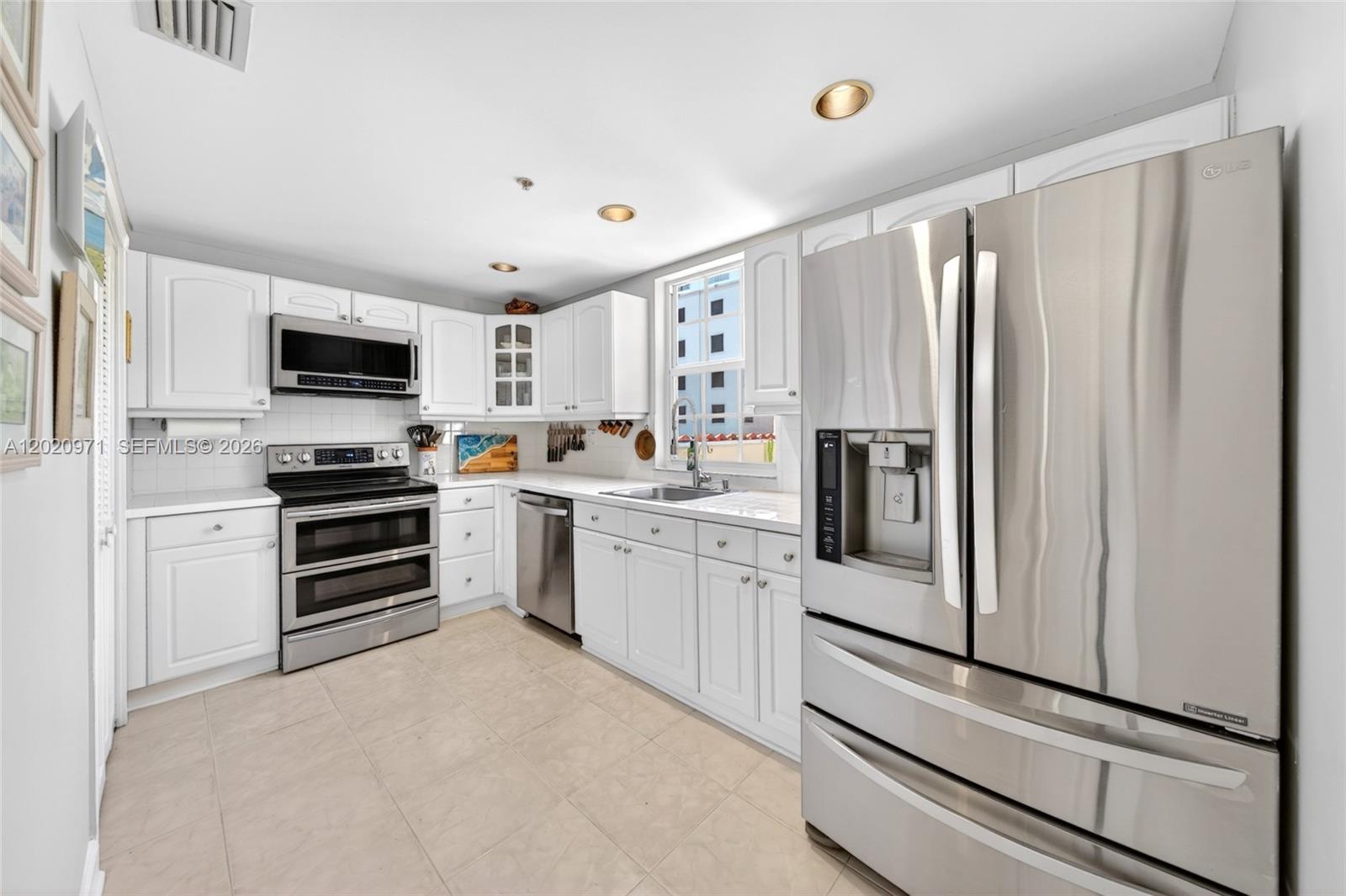 323 Navarre Ave #403, Coral Gables FL 33134