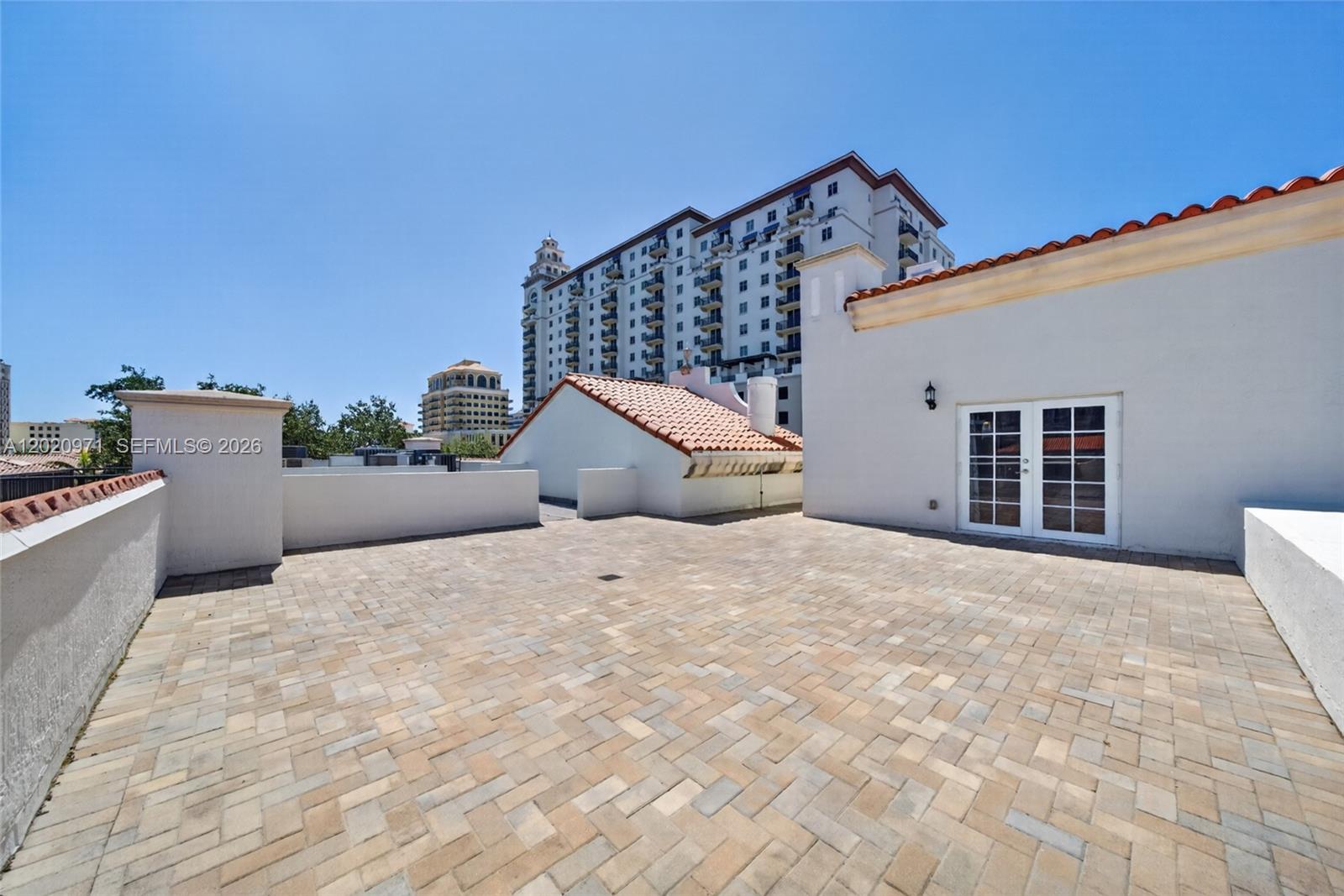 323 Navarre Ave #403, Coral Gables FL 33134