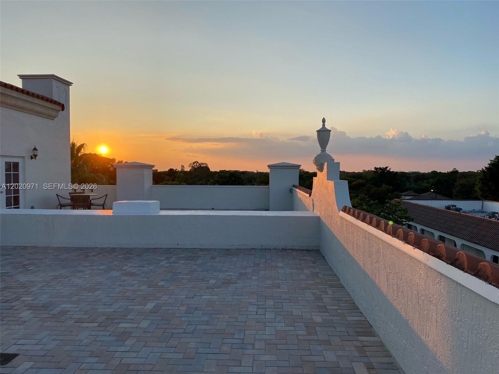 323 Navarre Ave #403, Coral Gables FL 33134