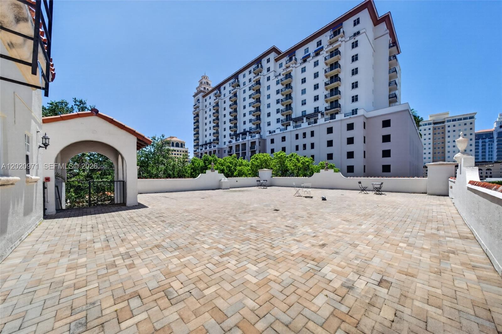 323 Navarre Ave #403, Coral Gables FL 33134