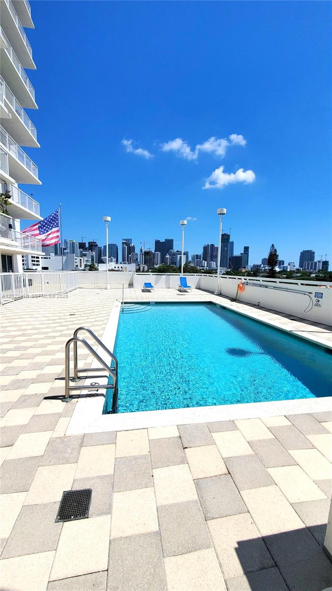 900 SW 8th St #1501, Miami FL 33130