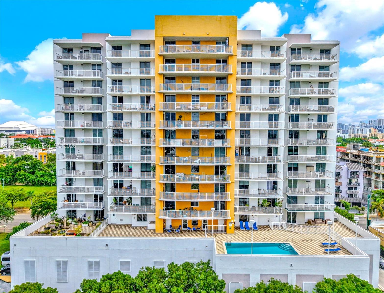 900 SW 8th St #1501, Miami FL 33130