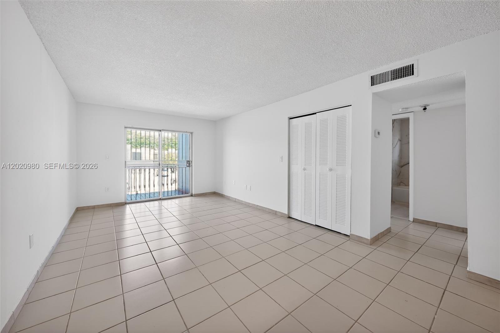 145 SW 30TH CT #B208, Miami FL 33135