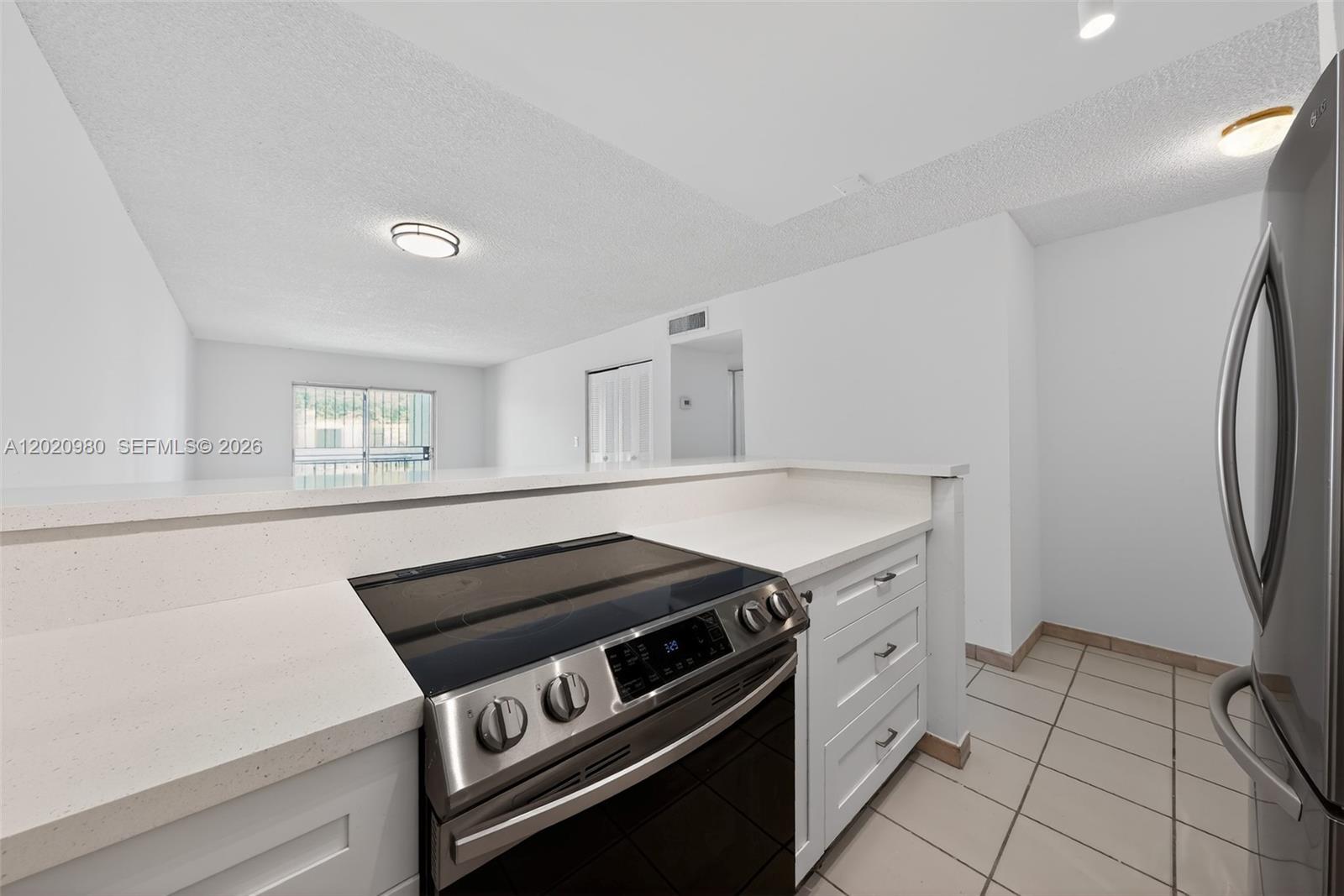 145 SW 30TH CT #B208, Miami FL 33135
