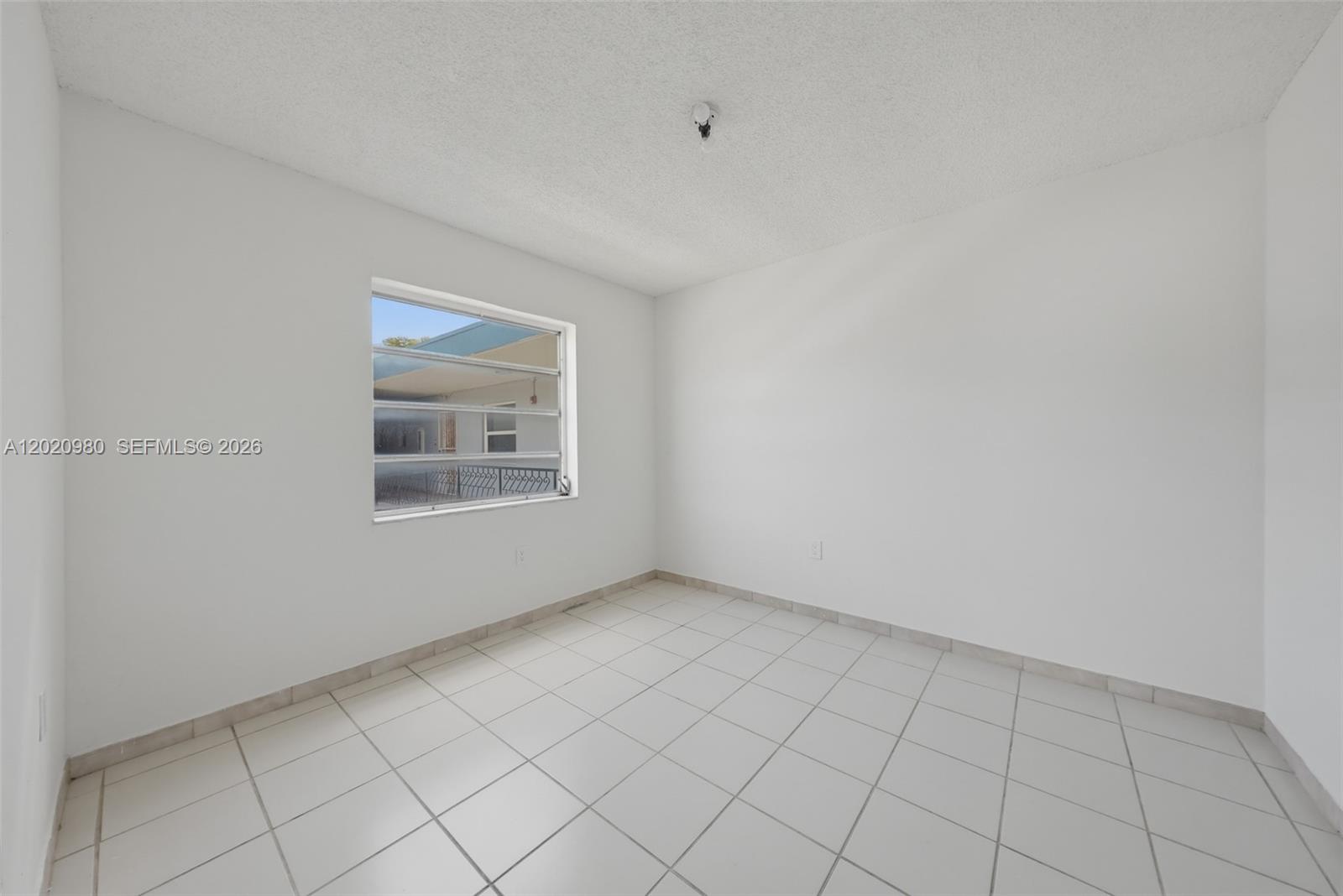 145 SW 30TH CT #B208, Miami FL 33135