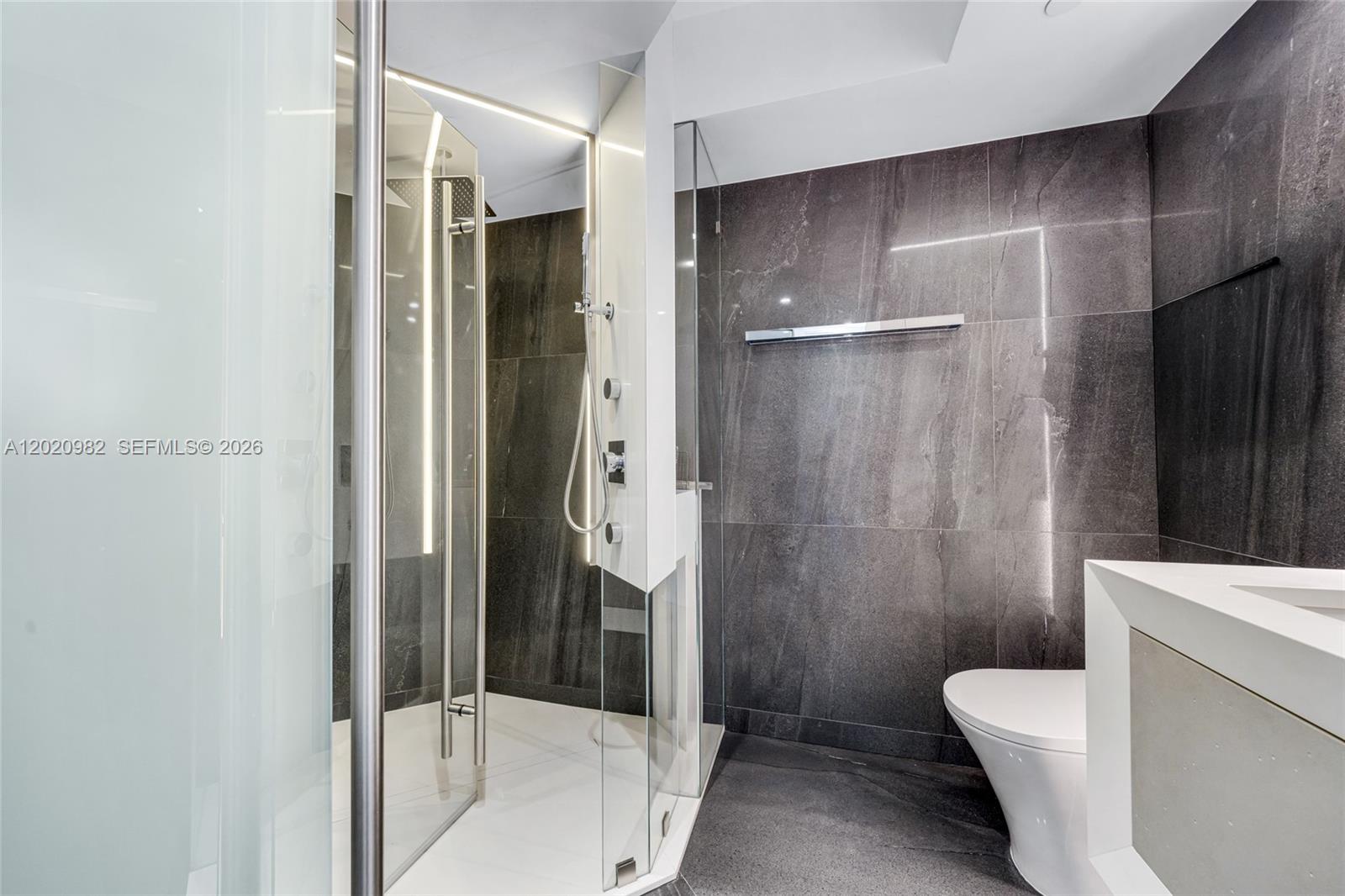 6365 Collins Ave #2301, Miami Beach FL 33141