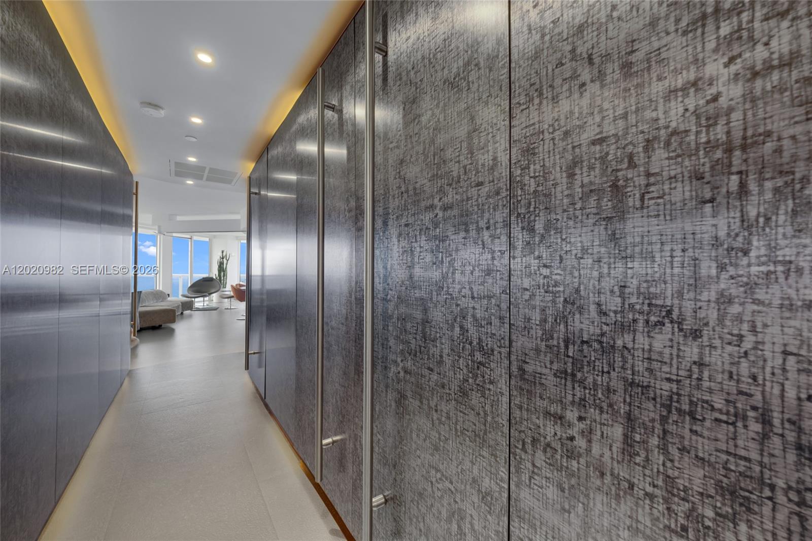 6365 Collins Ave #2301, Miami Beach FL 33141