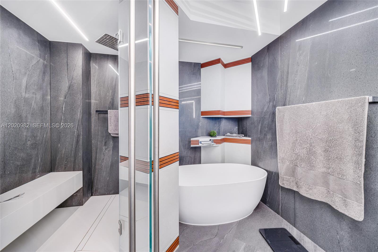 6365 Collins Ave #2301, Miami Beach FL 33141