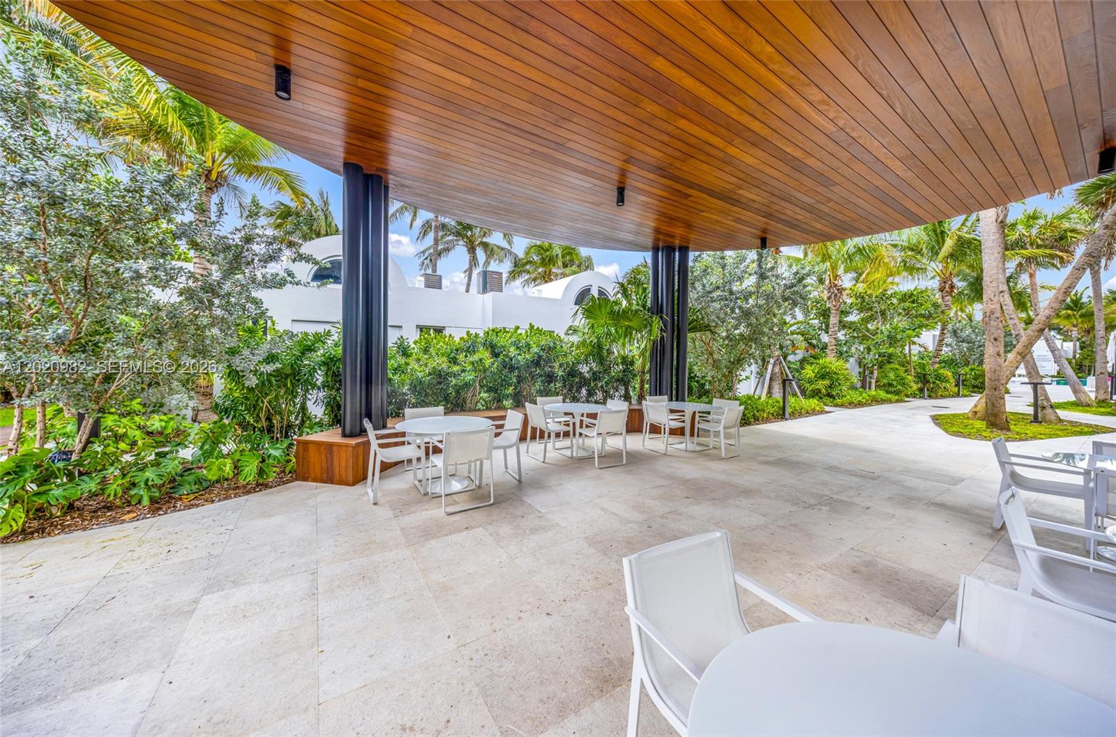 6365 Collins Ave #2301, Miami Beach FL 33141