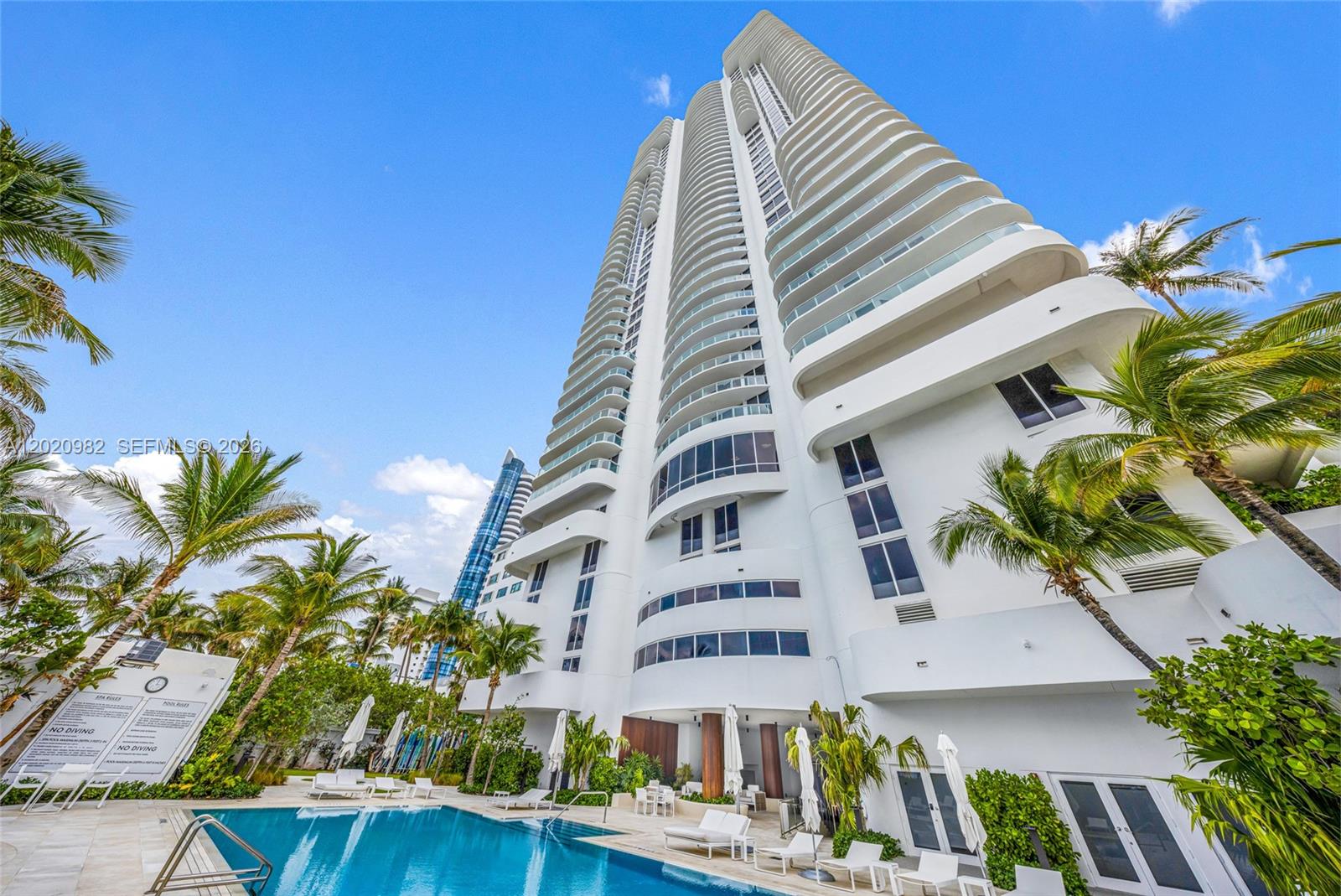 6365 Collins Ave #2301, Miami Beach FL 33141