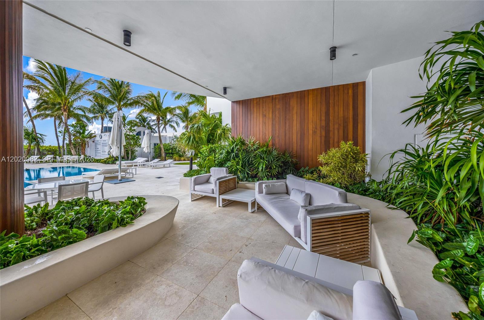 6365 Collins Ave #2301, Miami Beach FL 33141