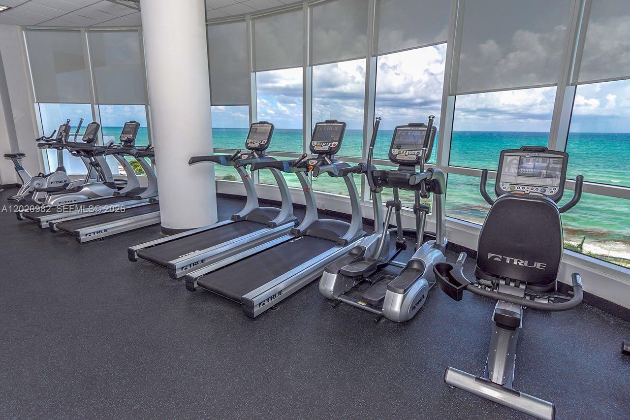 6365 Collins Ave #2301, Miami Beach FL 33141