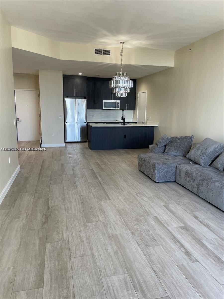 55 SW 9th St #4304, Miami FL 33130