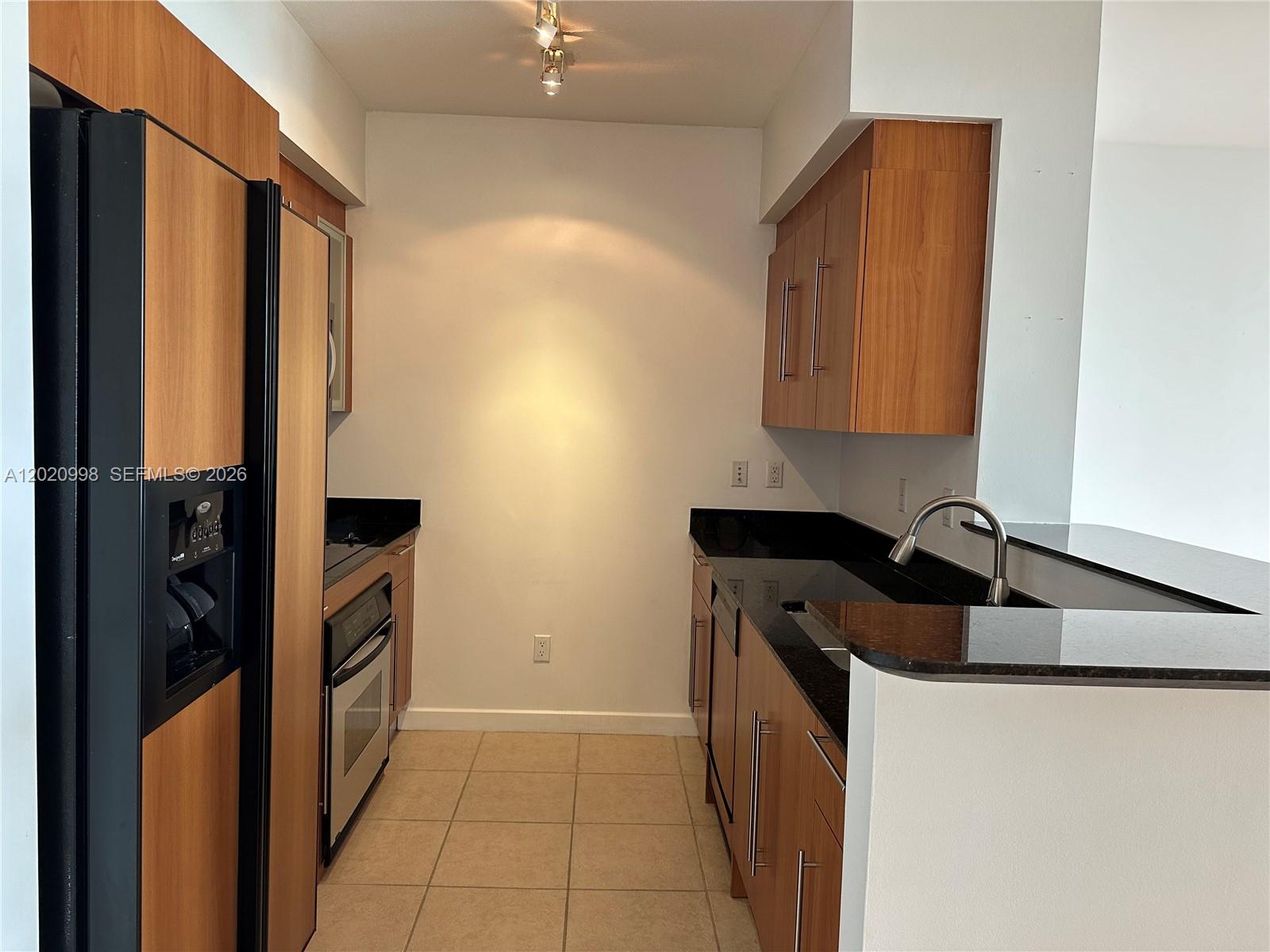 325 S BISCAYNE BL #1516, Miami FL 33131