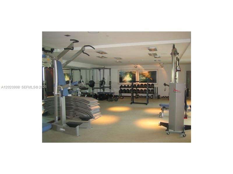 325 S BISCAYNE BL #1516, Miami FL 33131