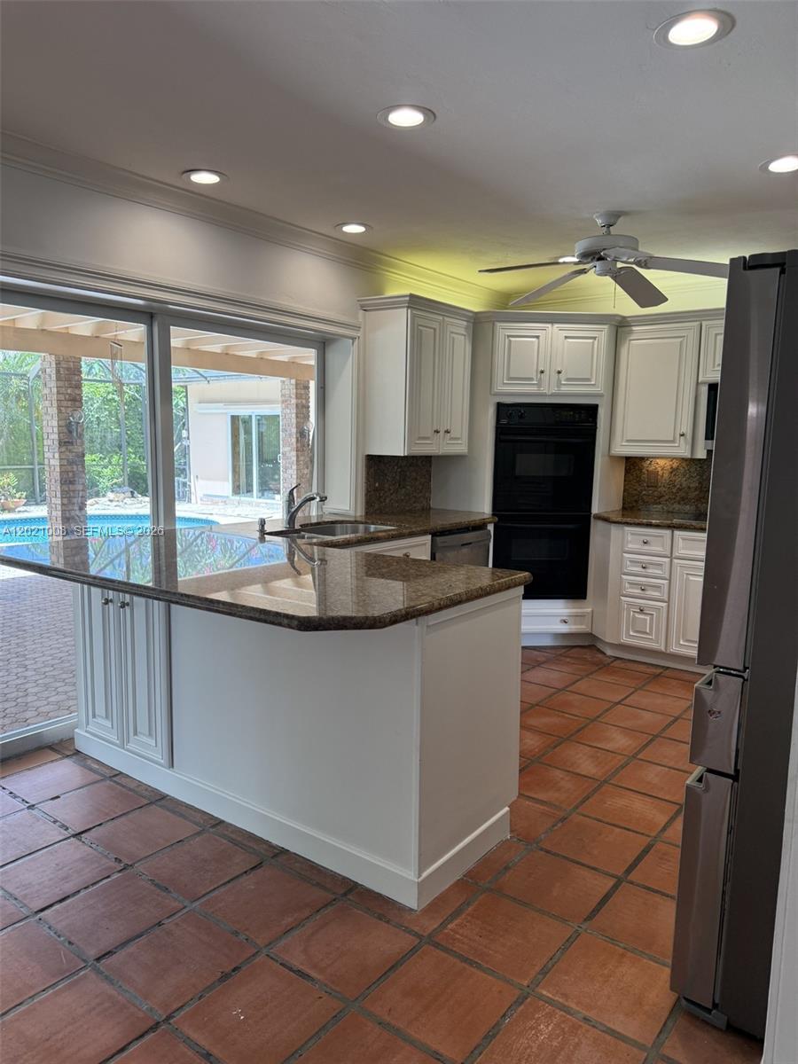 8100 SW 142nd Te, Palmetto Bay FL 33158