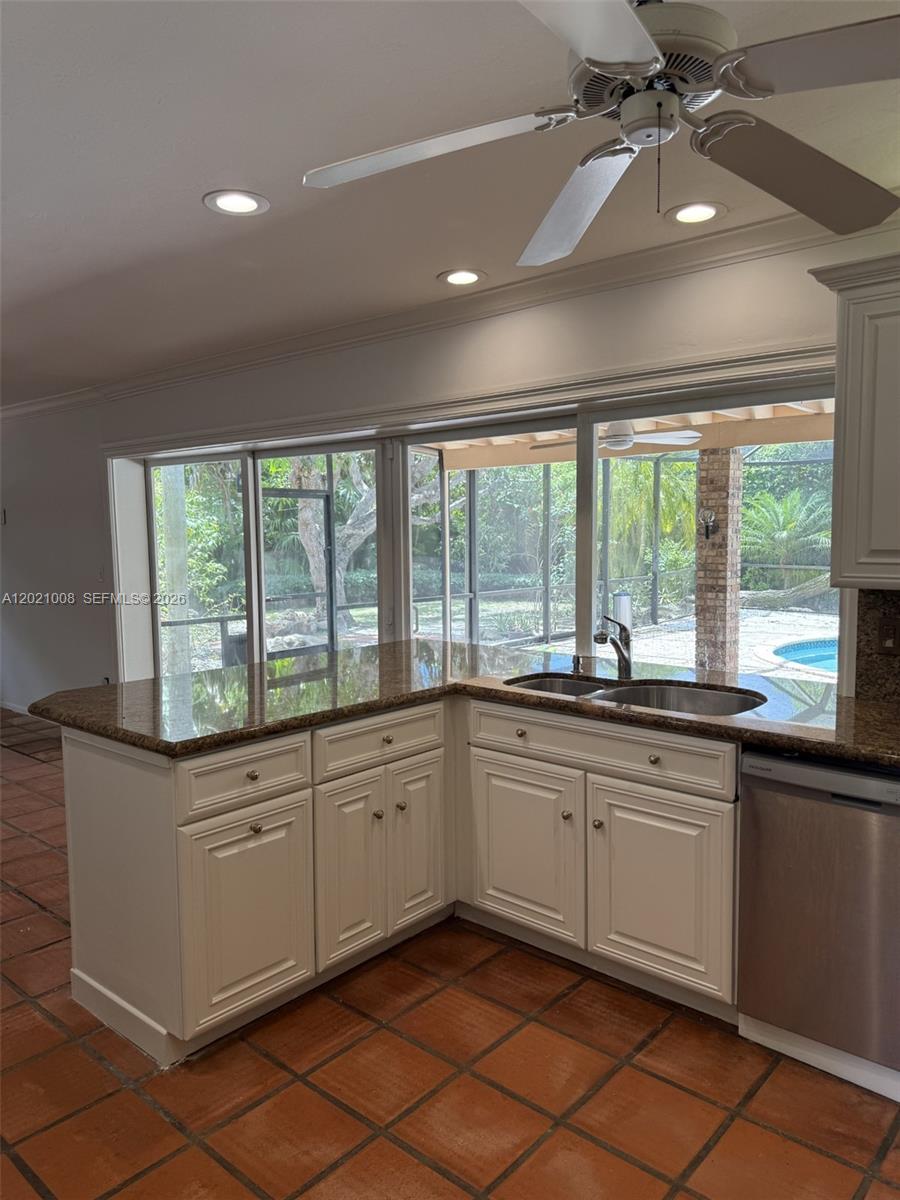 8100 SW 142nd Te, Palmetto Bay FL 33158