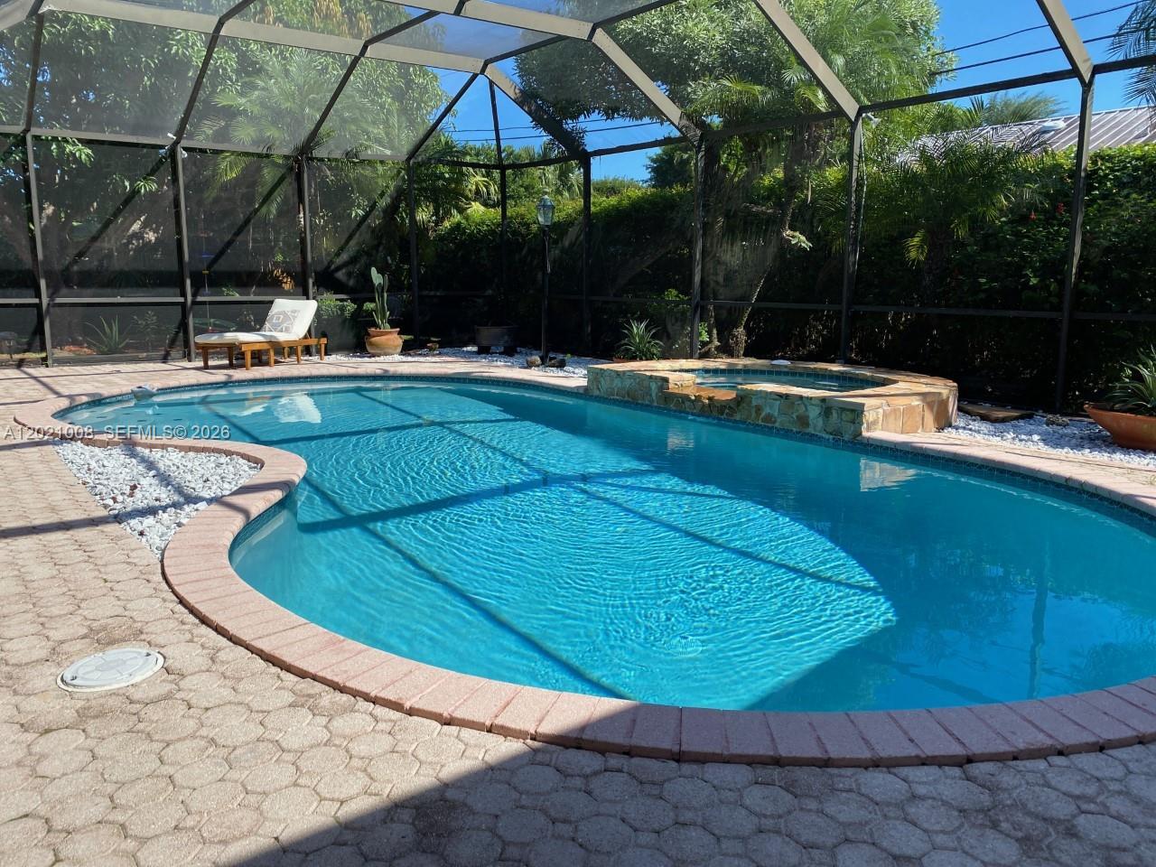 8100 SW 142nd Te, Palmetto Bay FL 33158