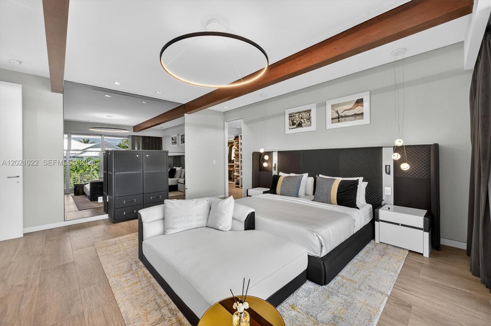 625 Curtiswood Dr, Key Biscayne FL 33149