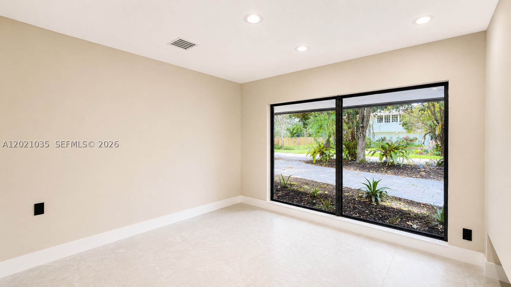 2765 NE 35th Dr, Fort Lauderdale FL 33308