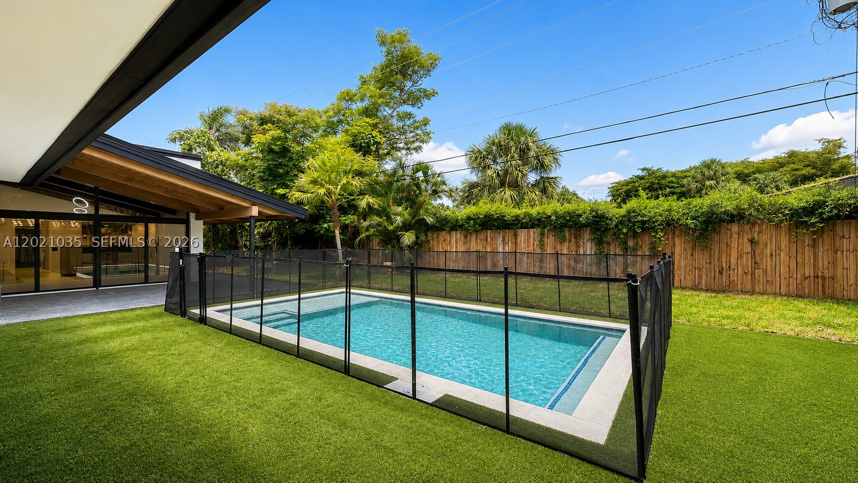 2765 NE 35th Dr, Fort Lauderdale FL 33308