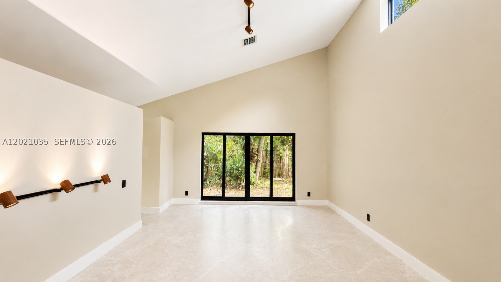 2765 NE 35th Dr, Fort Lauderdale FL 33308