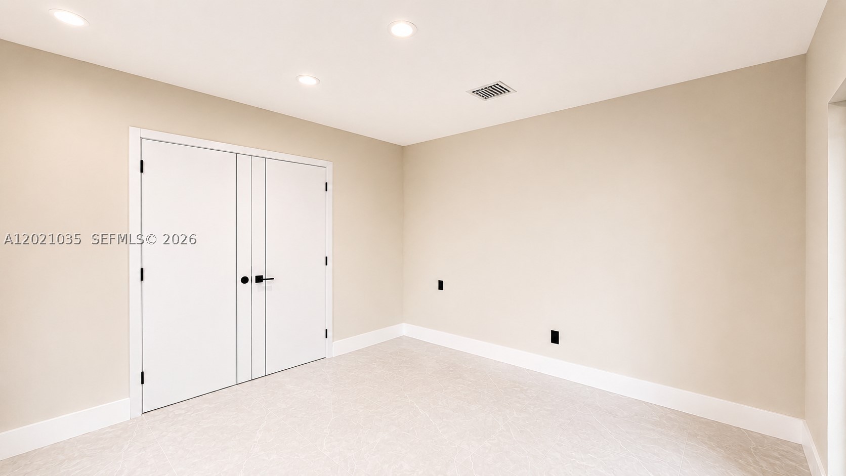 2765 NE 35th Dr, Fort Lauderdale FL 33308