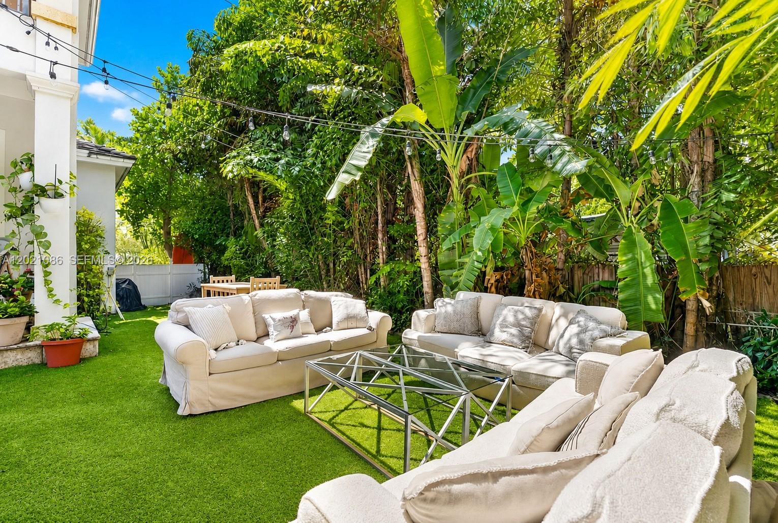 442 Ridgewood Rd, Key Biscayne FL 33149