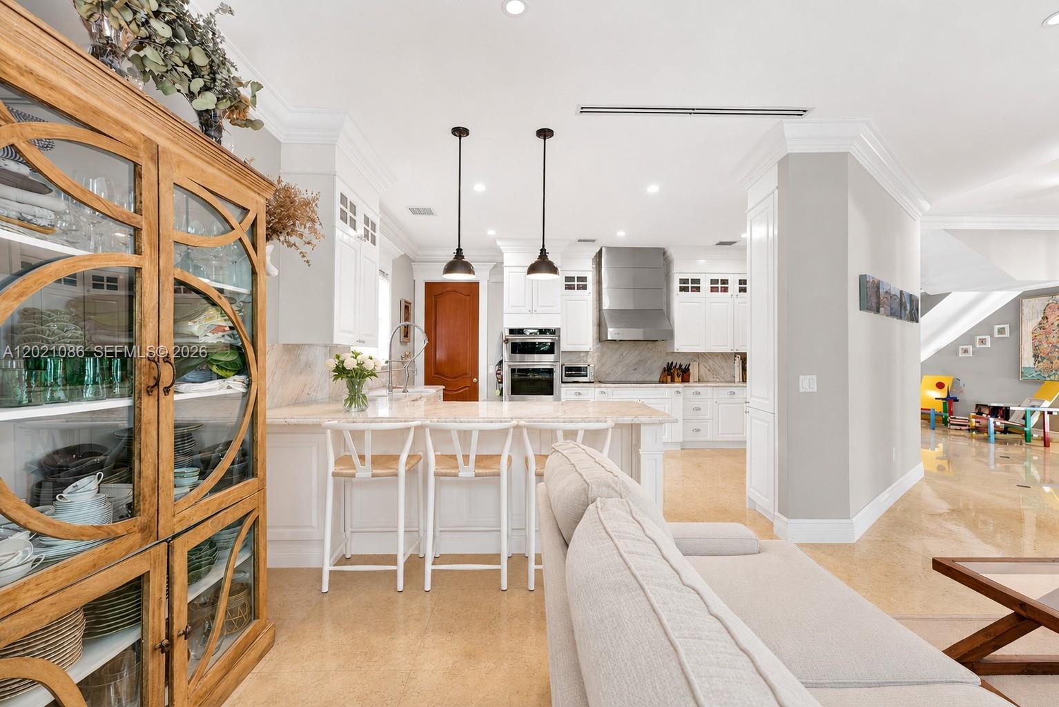 442 Ridgewood Rd, Key Biscayne FL 33149