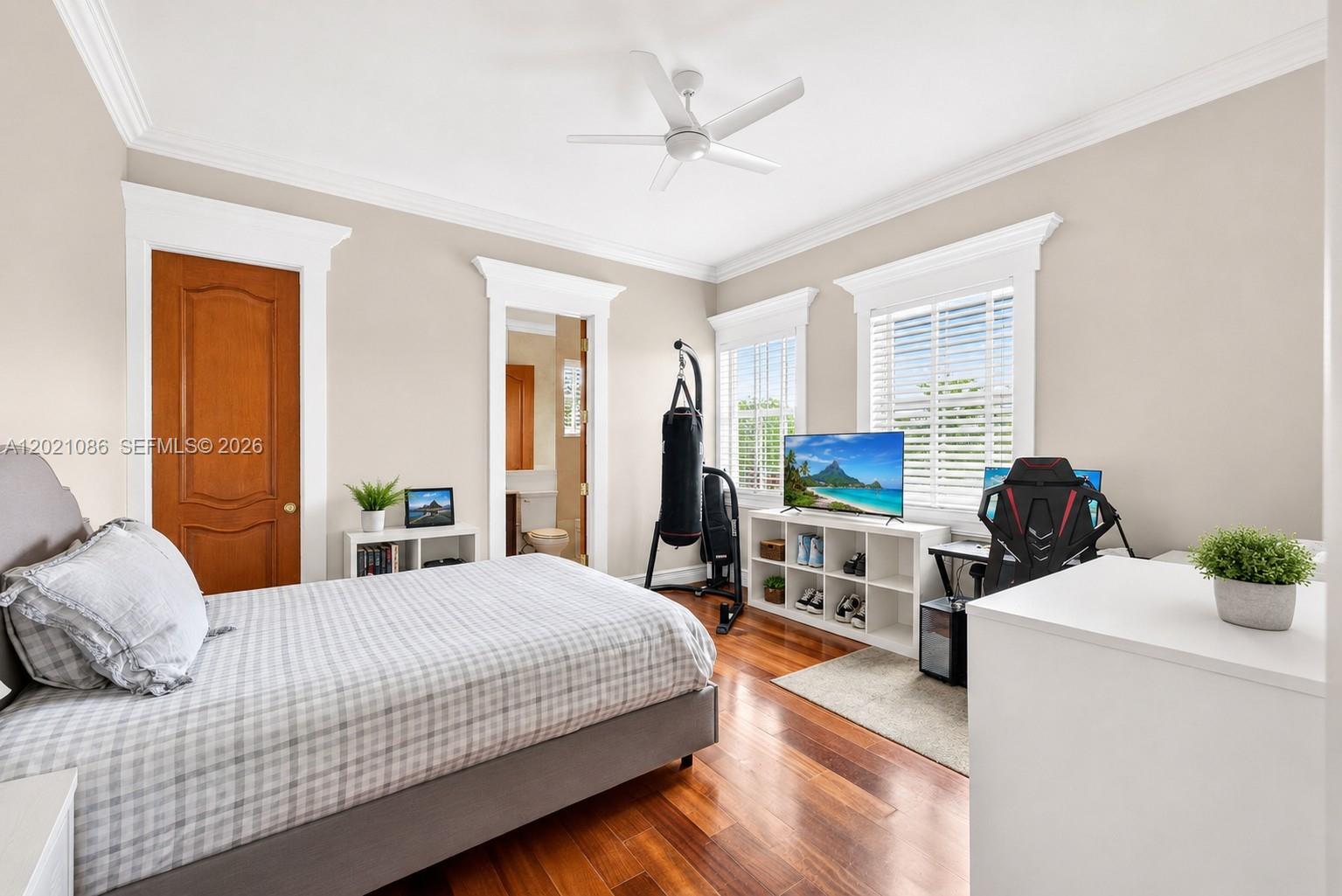 442 Ridgewood Rd, Key Biscayne FL 33149