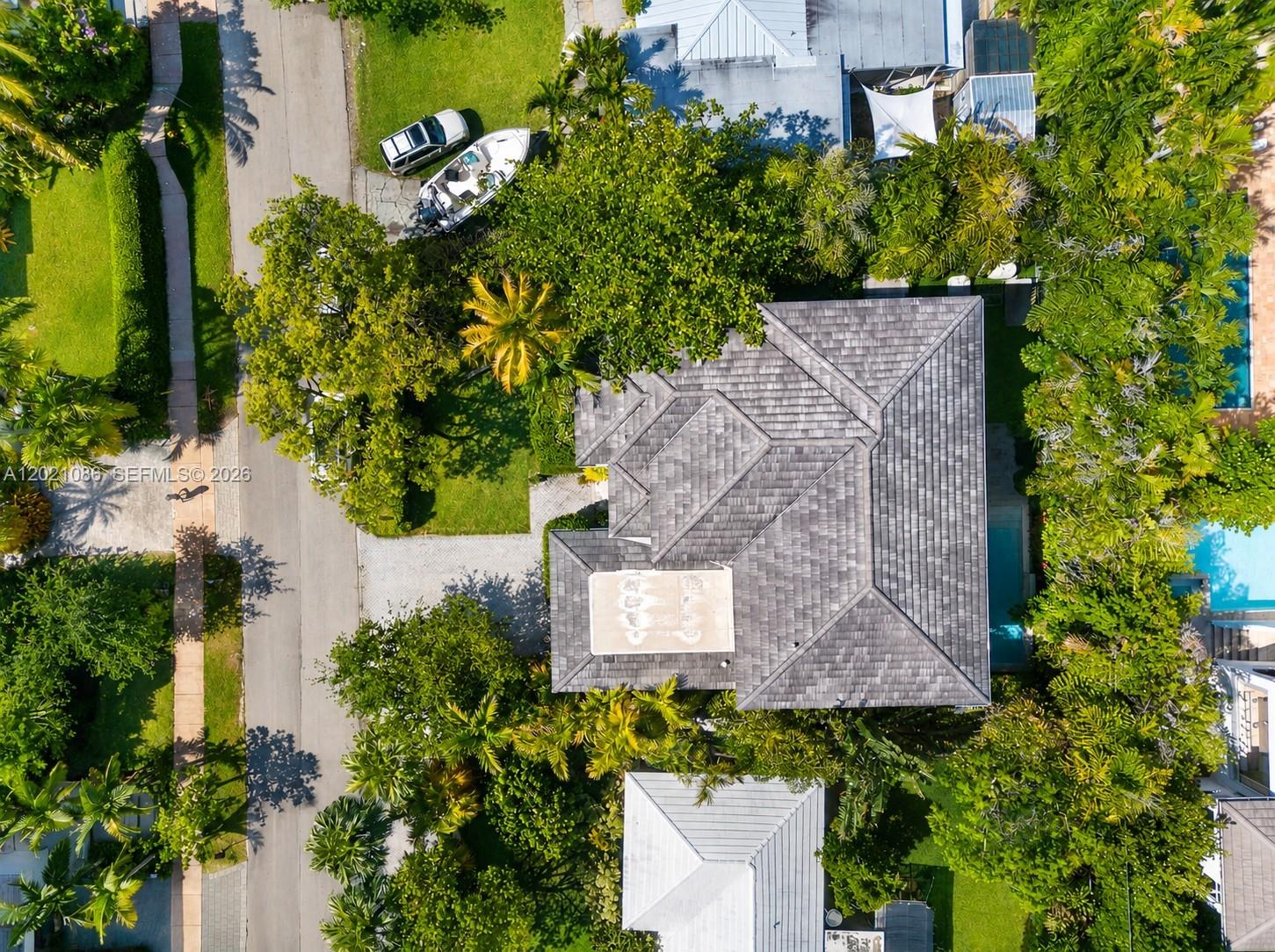 442 Ridgewood Rd, Key Biscayne FL 33149