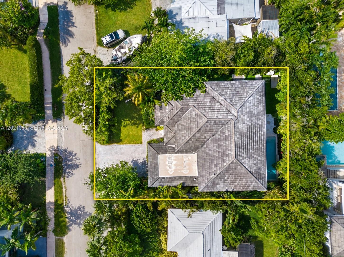 442 Ridgewood Rd, Key Biscayne FL 33149