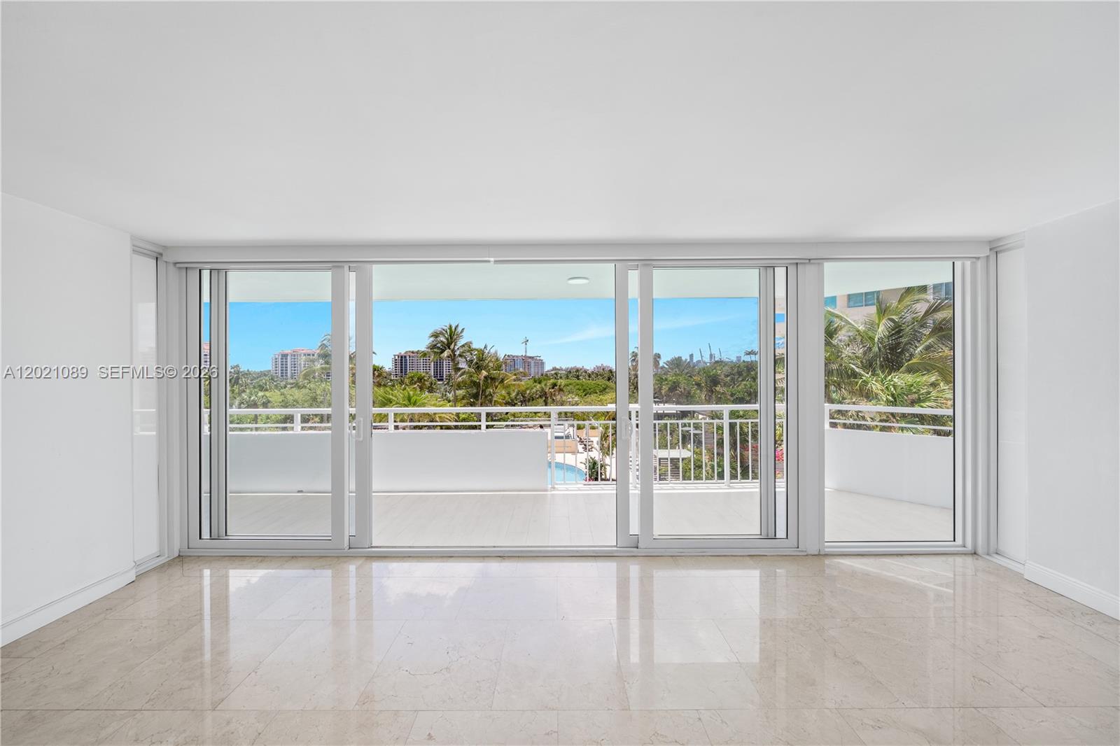 400 S Pointe Dr #409, Miami Beach FL 33139
