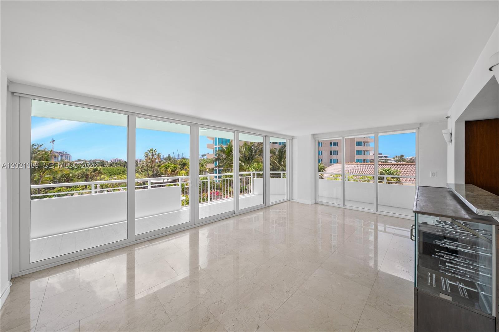 400 S Pointe Dr #409, Miami Beach FL 33139