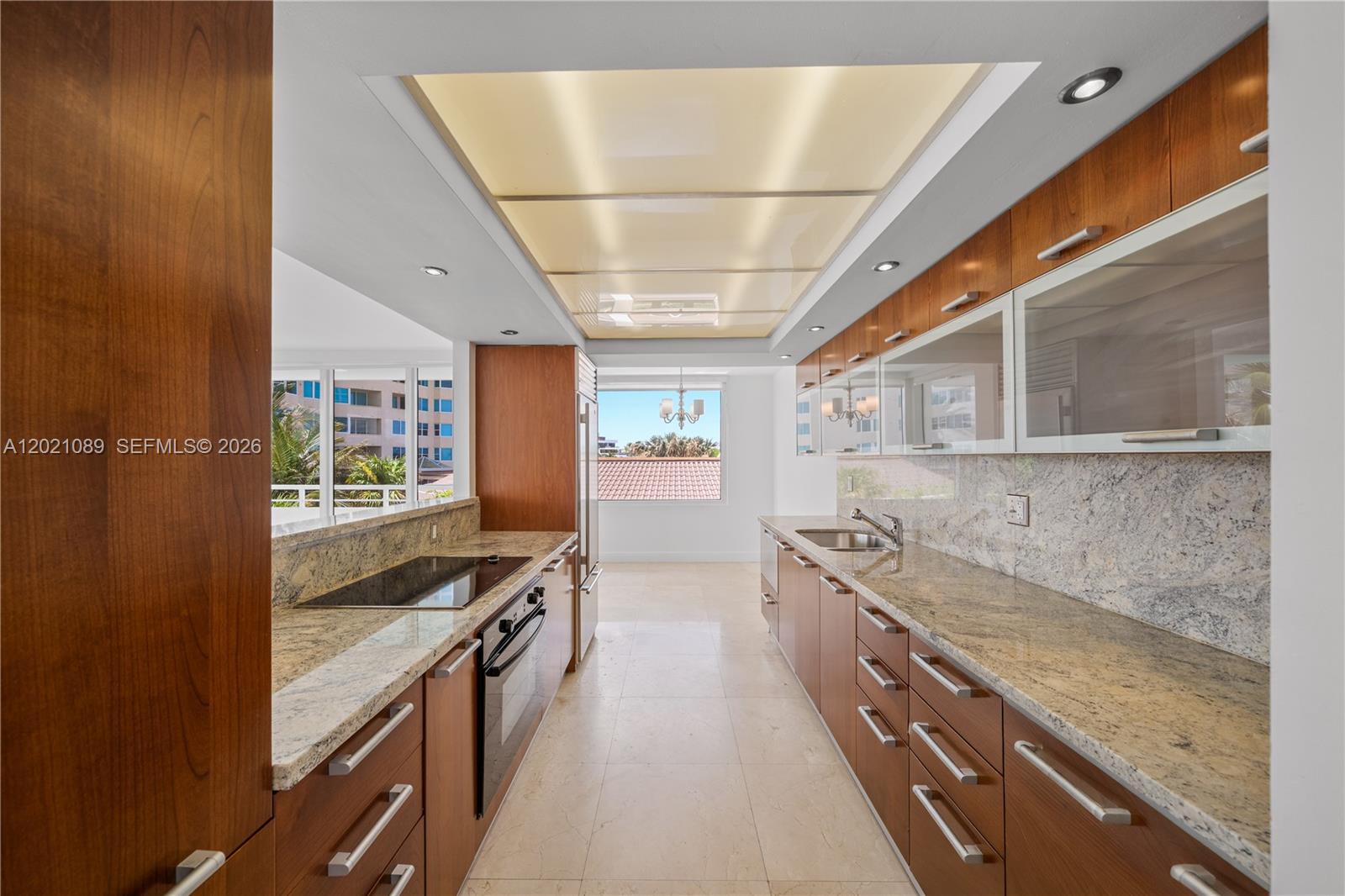 400 S Pointe Dr #409, Miami Beach FL 33139