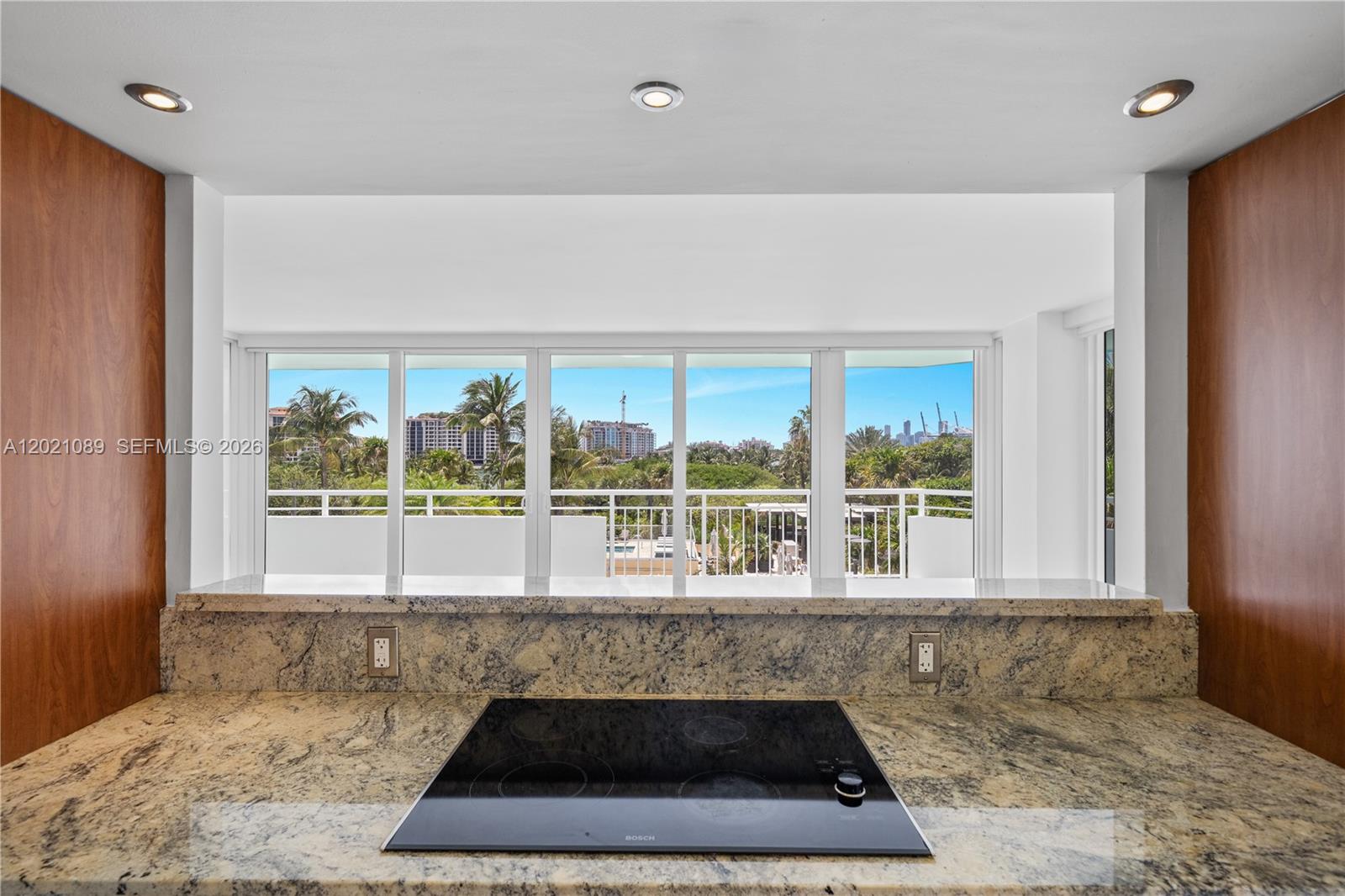 400 S Pointe Dr #409, Miami Beach FL 33139