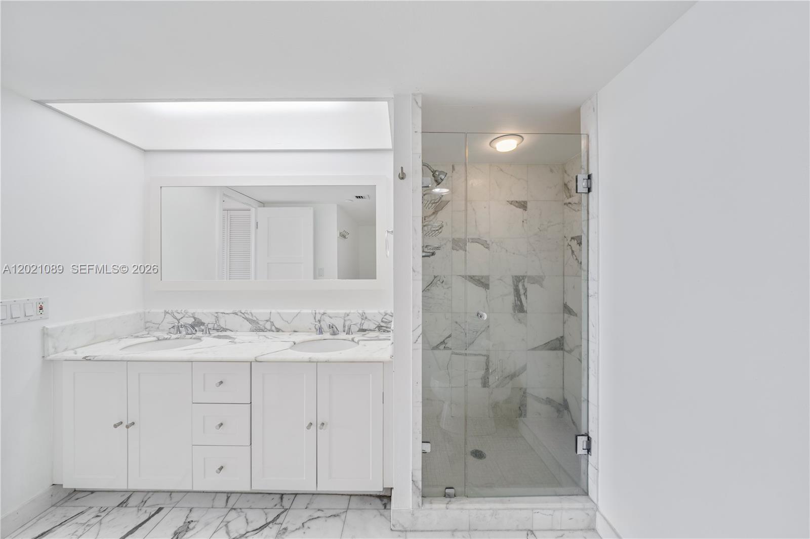 400 S Pointe Dr #409, Miami Beach FL 33139