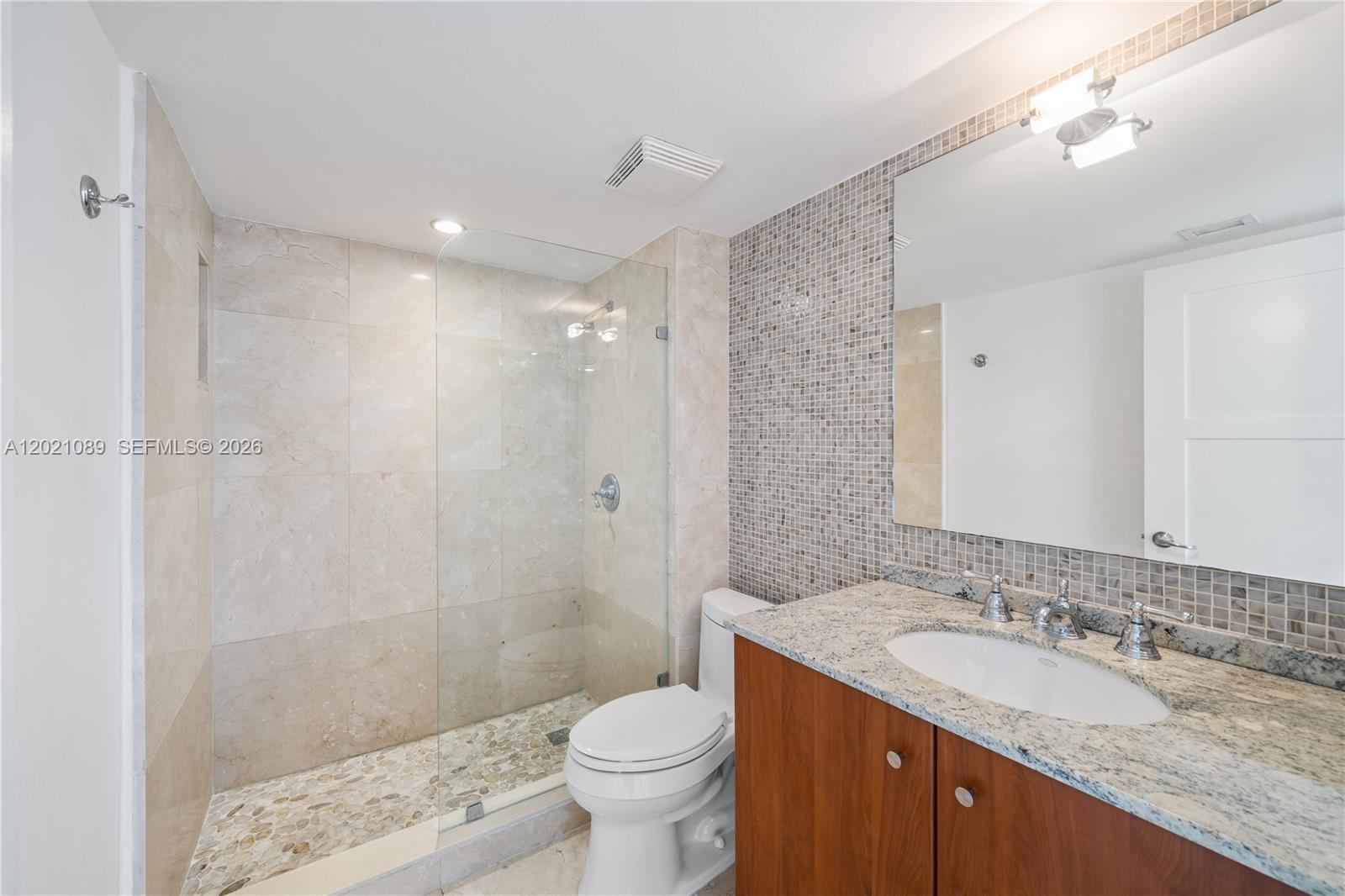 400 S Pointe Dr #409, Miami Beach FL 33139