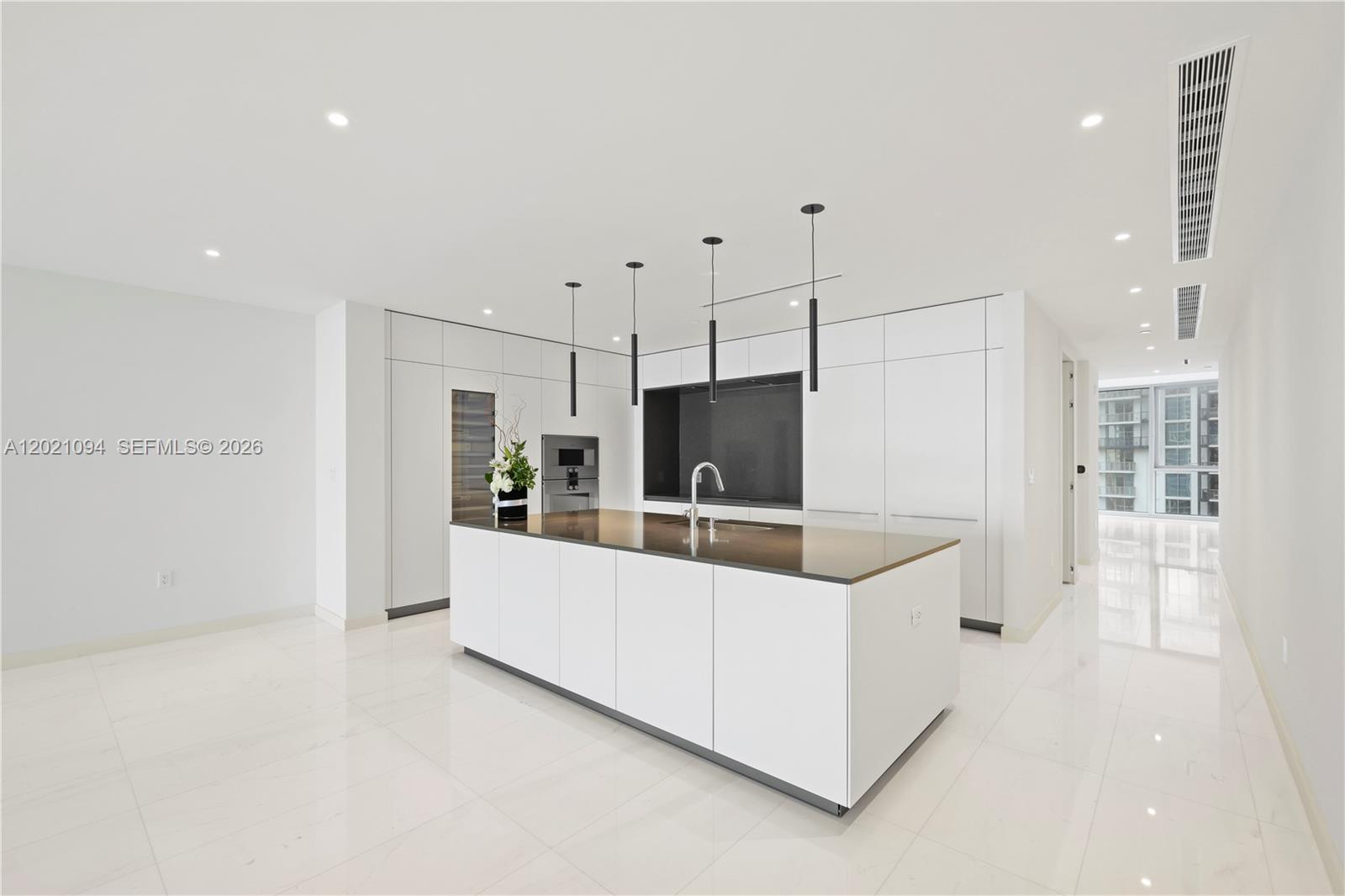 300 Biscayne Blvd Way #3404C, Miami FL 33131