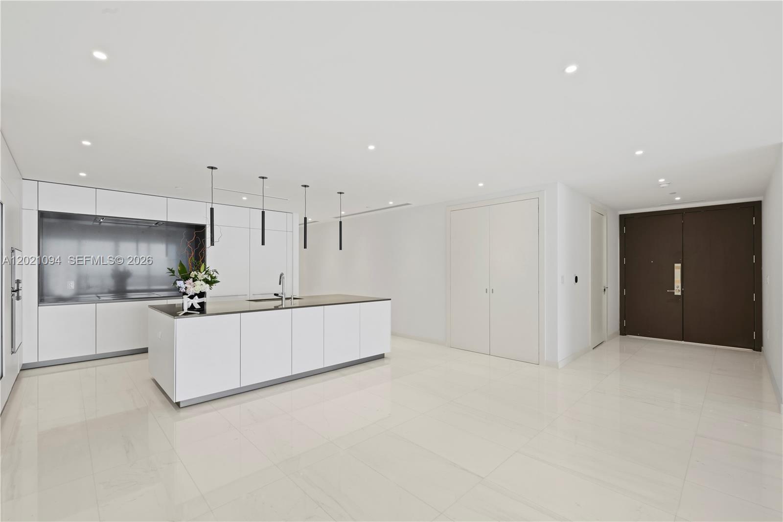 300 Biscayne Blvd Way #3404C, Miami FL 33131
