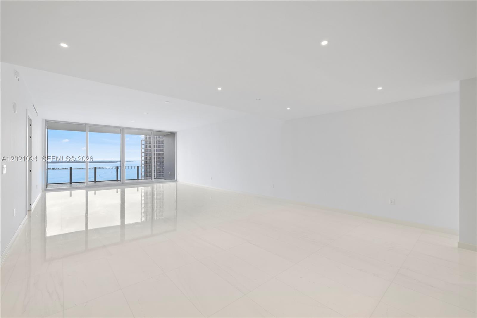 300 Biscayne Blvd Way #3404C, Miami FL 33131