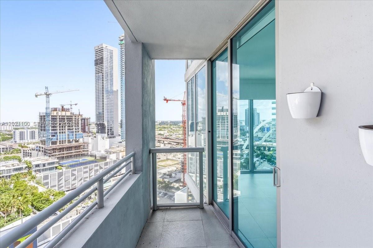 888 Biscayne Blvd #2212, Miami FL 33132