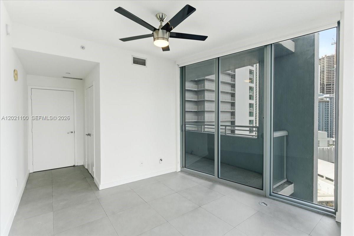 888 Biscayne Blvd #2212, Miami FL 33132