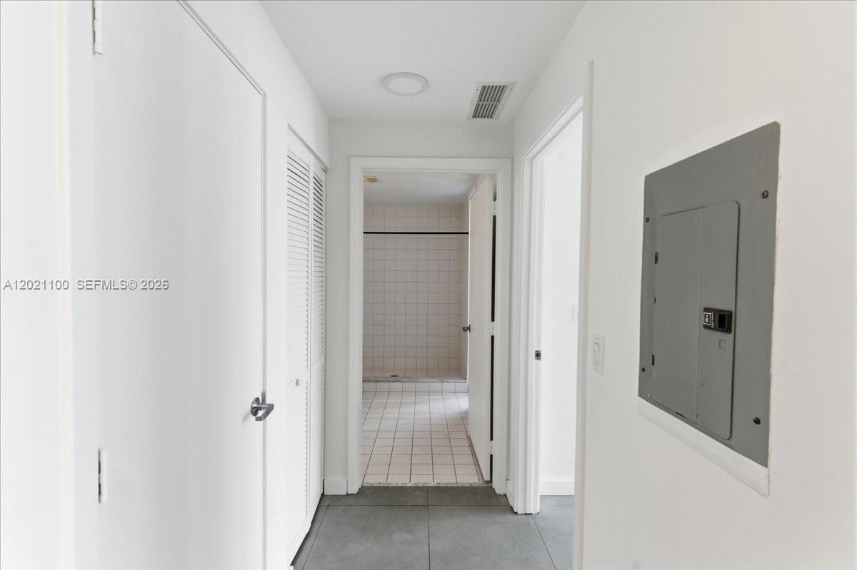 888 Biscayne Blvd #2212, Miami FL 33132